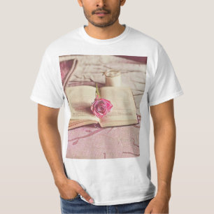 Gifts for readers 2022 T-Shirt