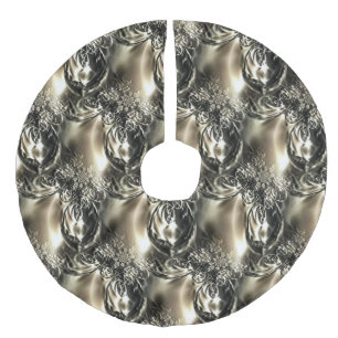 Gilded Pearls Faux Linen Tree Skirt