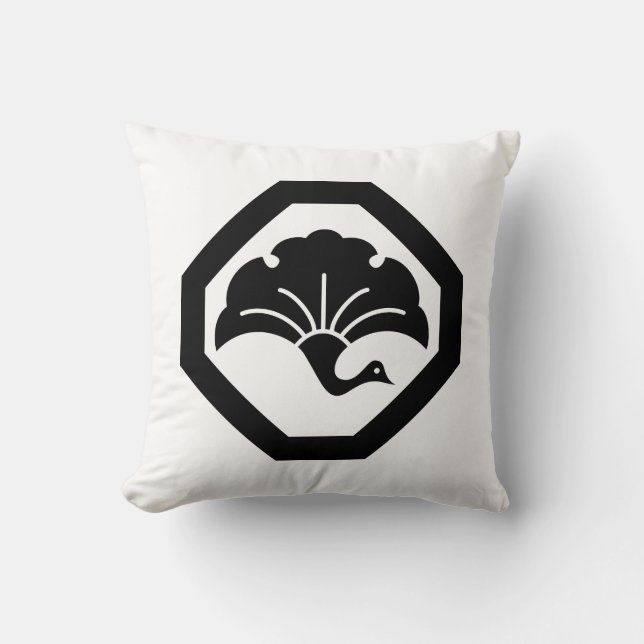 Ginkgo crane at corner cut cushion (Front)