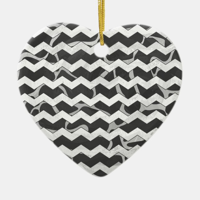 Giraffe Black and Grey Chevron Pattern Ceramic Tree Decoration (Front)