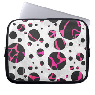 Giraffe Hot Pink and Black Print Laptop Sleeve