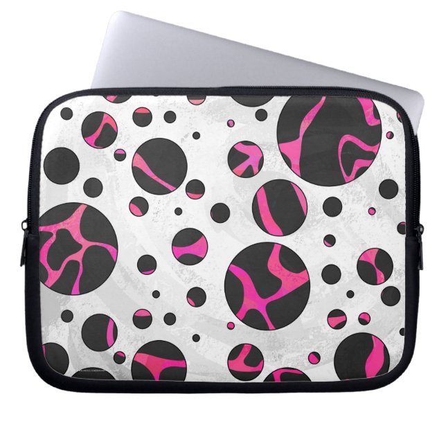 Giraffe Hot Pink and Black Print Laptop Sleeve (Front)