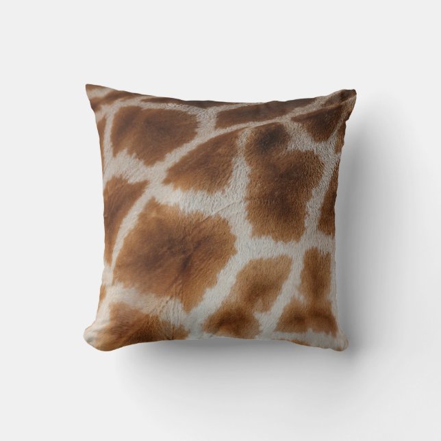 Giraffe pattern cushion (Front)