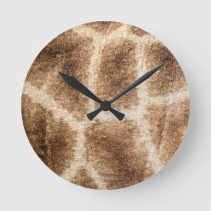 Giraffe pattern round clock