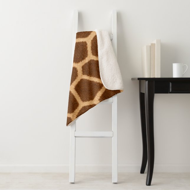 Giraffe Pattern Stylish Cosy Living Room Sherpa Blanket (In Situ)