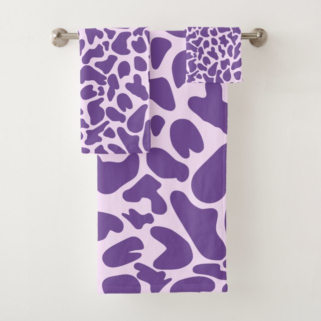 Giraffe Purple Skin Pattern Wild animal print Bath Towel Set (Insitu)