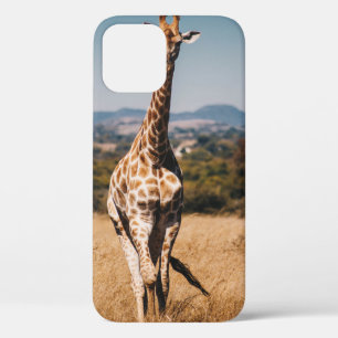 GIRAFFE SURROUNDED BY BROWN GRASS iPhone 12 CASE
