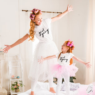 Girl Gang   Stylish Modern Feminist Girl Power T-Shirt