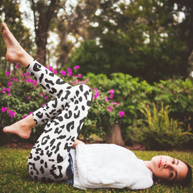 Girly Black and White Leopard Spot Leggings (Creator Uploaded)
