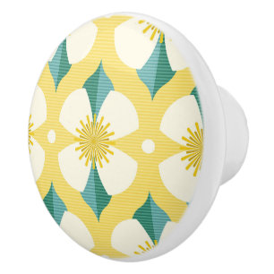 Glacier buttercup ceramic knob