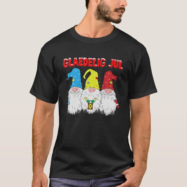 Glaedelig Jul Christmas Gnomes Santa Hat Danish Wi T-Shirt (Front)