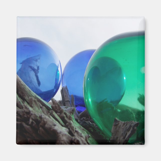 Glass floats on grey driftwood magnet (Front)