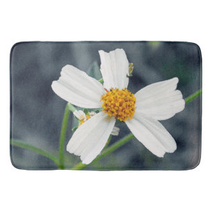 Glorify the lawn weed. bath mat