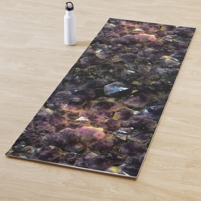 Glowing crystal hot coals yoga mat (In Situ)