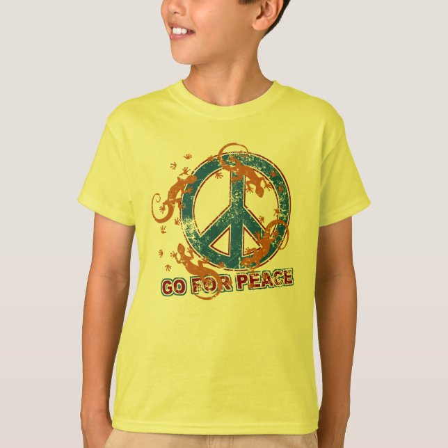 GO FOR PEACE geckos grunge + your backgr. T-Shirt (Front)