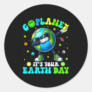 Go planet its your earth day dabbing planet men bo classic round sticker