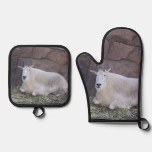 Goat Oven Mitt & Pot Holder Set