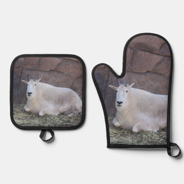 Goat Oven Mitt & Pot Holder Set (Front)