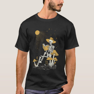 Goblincore Cottagecore Skeleton Moon Phase Mushroo T-Shirt