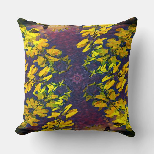 Gold Chain Loop Cushion (Front)