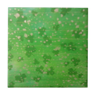 Gold-Dusted Shamrocks Tile