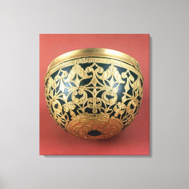 Gold openwork for a varnished bowl canvas print (Front)