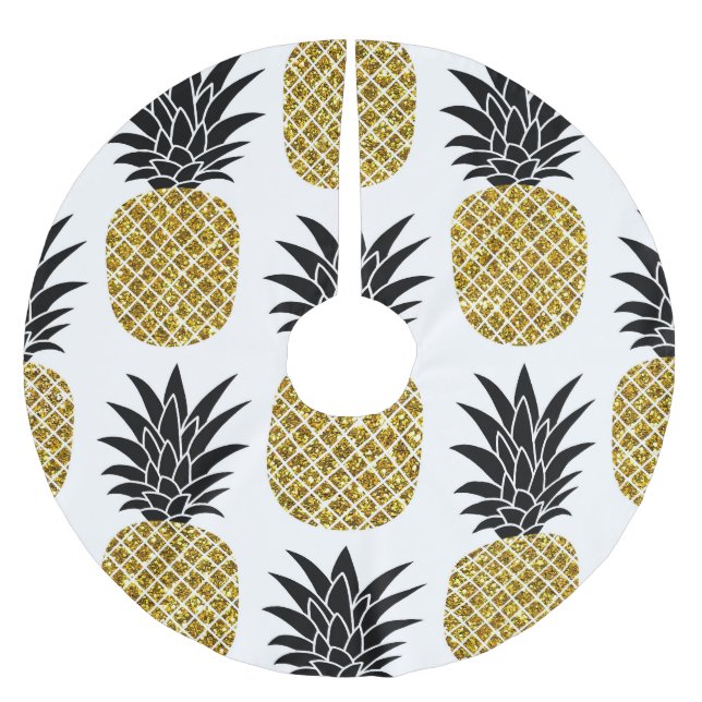 Gold Pineapples: Hand-Drawn White Seamless. Brushed Polyester Tree Skirt (Front)