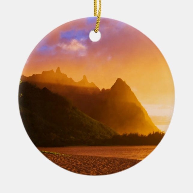 Golden beach sunset, Hawaii Ceramic Tree Decoration (Front)