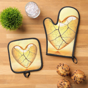 Golden Cracked Heart Art Oven Mitt & Pot Holder Set