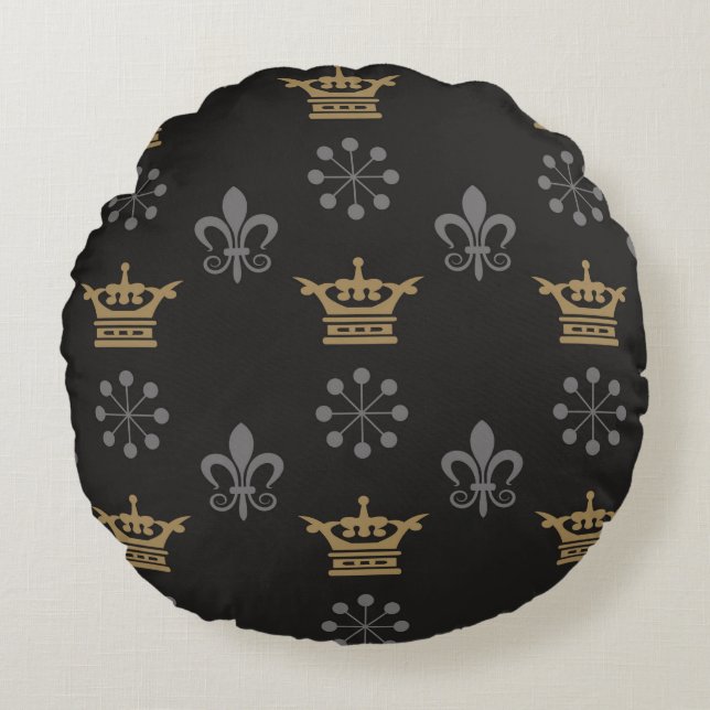 Golden Crowns On Black Wallpaper, seamless pattern Round Cushion (Front)