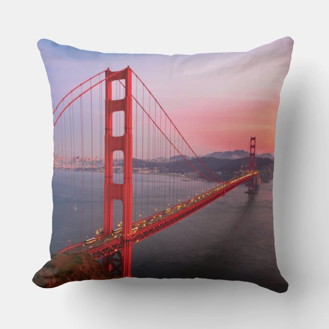Golden gate bridge throw pillow (Front)