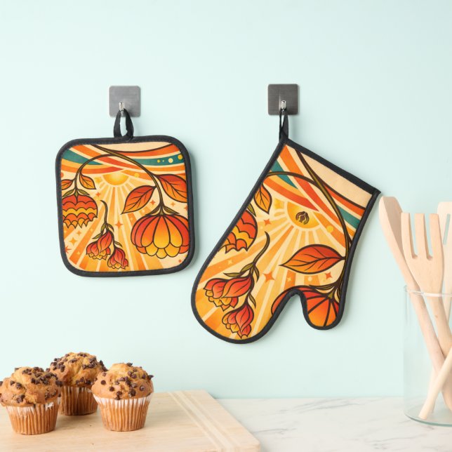 Golden Horizon Bloom   Oven Mitt & Pot Holder Set (Insitu(Hanging))