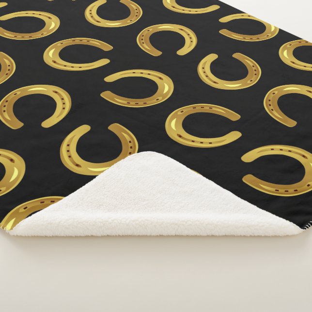 Golden horseshoe sherpa blanket (3/4)