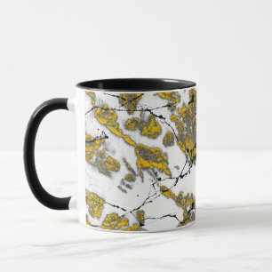 Golden marble with black veins pattern mug