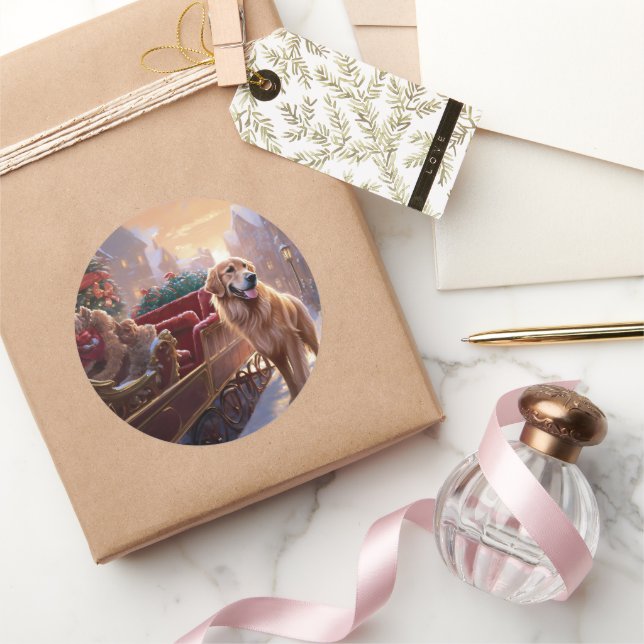 Golden Retriever Christmas Festive Season  Classic Round Sticker (Gifting)