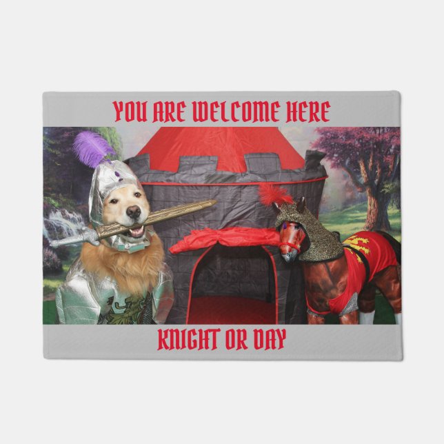 Golden Retriever Knight Welcome Doormat (Front)