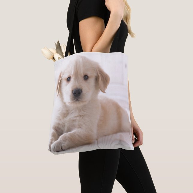 Golden Retriever Lying Down Tote Bag (Close Up)