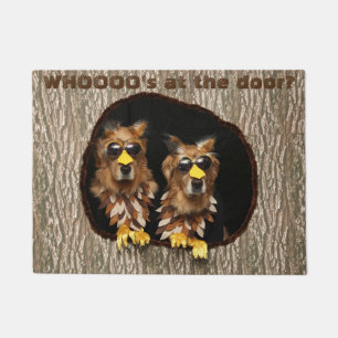 Golden Retriever Owls Whooos at the Door Doormat