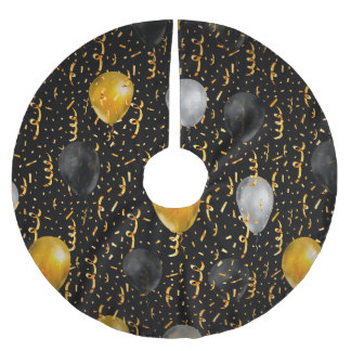 Golden Serpentine: Luxury Black Elegance. Brushed Polyester Tree Skirt