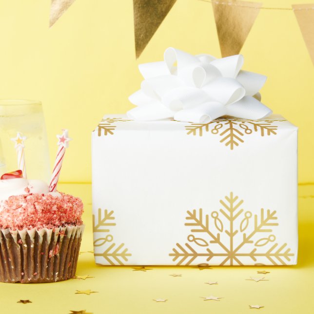 Golden Snowflake Gift Wrapping Paper (Birthday Party)