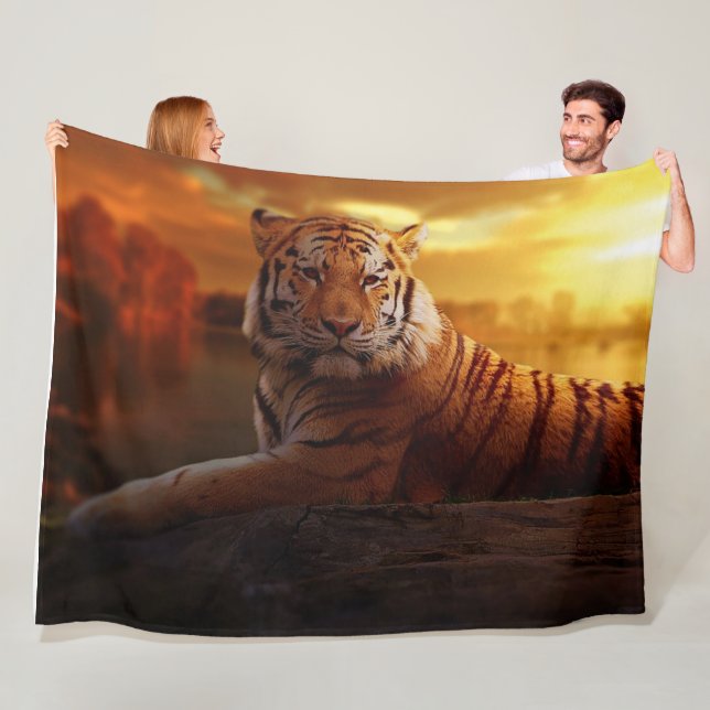 GOLDEN TIGER FLEECE BLANKET (In Situ)