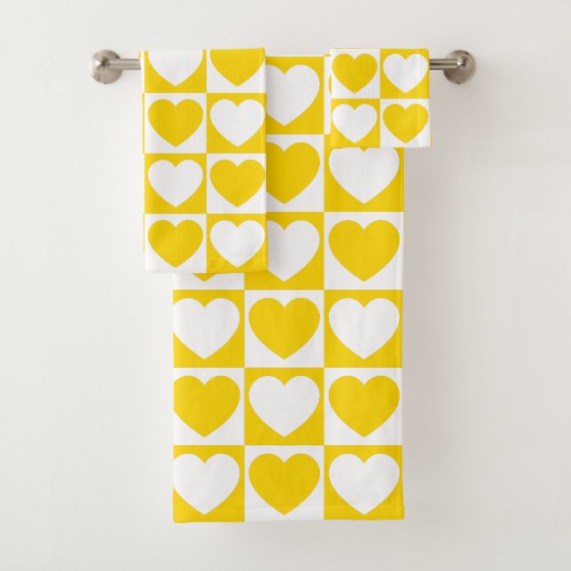 Golden Yellow and White Chequered With Hearts Bath Towel Set (Insitu)