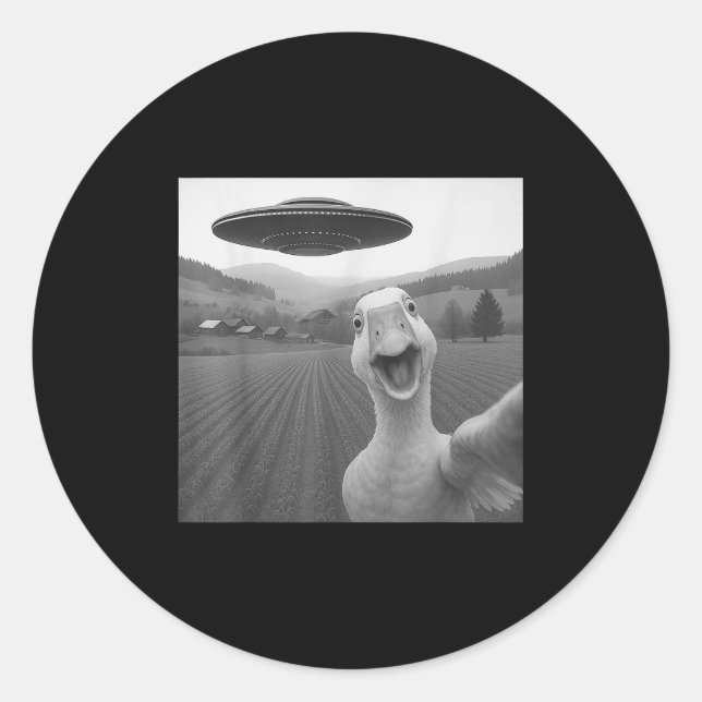 Goose Selfie With Alien Ufo Funny For Men Women Ki Classic Round Sticker (Front)