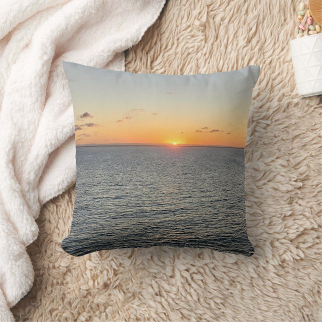 Gorgeous Queensland Sun - Throw Pillow (Blanket)