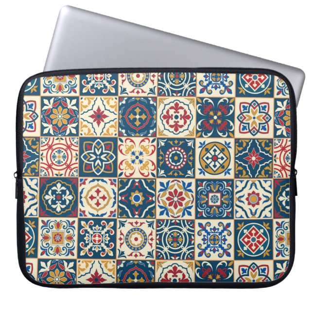Gorgeous seamless pattern white colourful Moroccan Laptop Sleeve (Front)