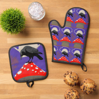 Gothic Mystic Raven Oven Mitt & Pot Holder Set