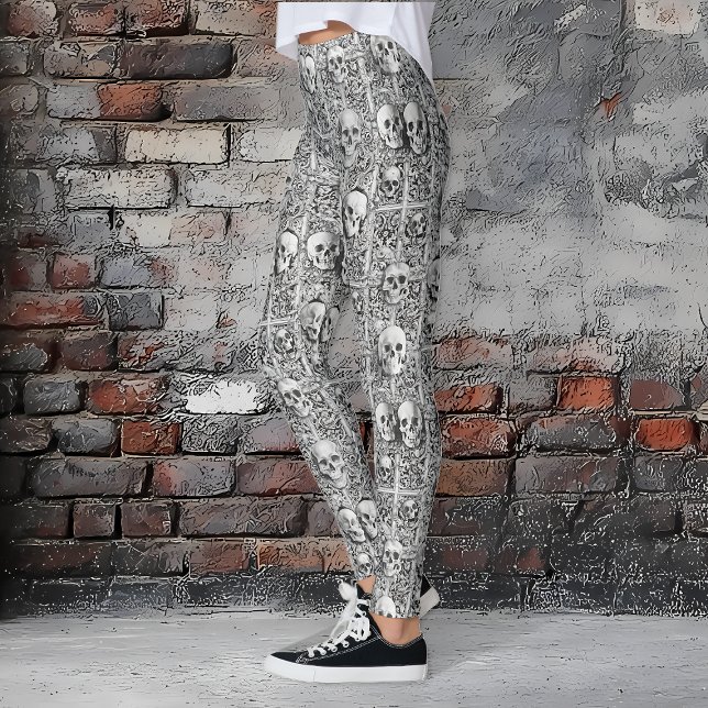 Gothic Skull & Stone Halloween Leggings (Gothic Skulls & Stone Halloween Leggings)