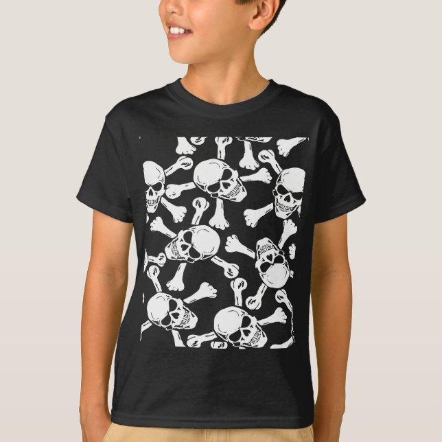 GOTHIC SKULLS CROSSBONES PATTERN T-Shirt (Front)