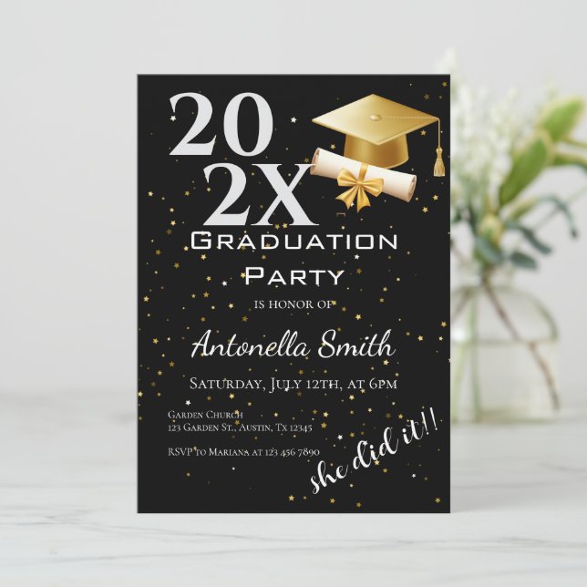 Graduation Invitation (Standing Front)