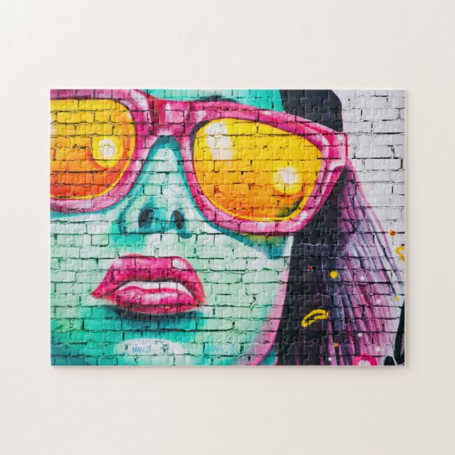 Graffiti girl 252 piece puzzle (Horizontal)